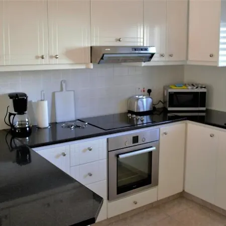 Sun Island Apartment *